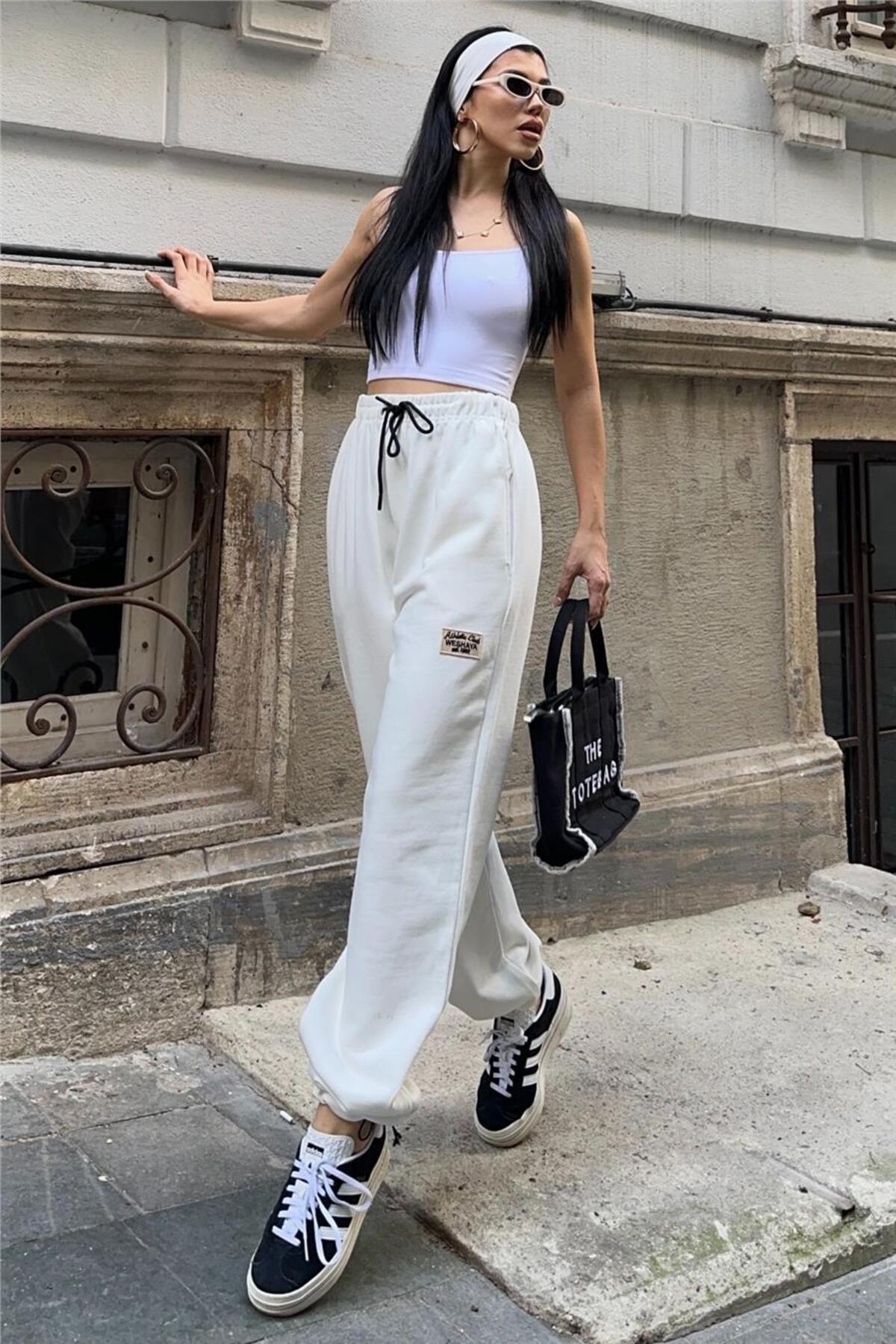 White Women Sweatpants