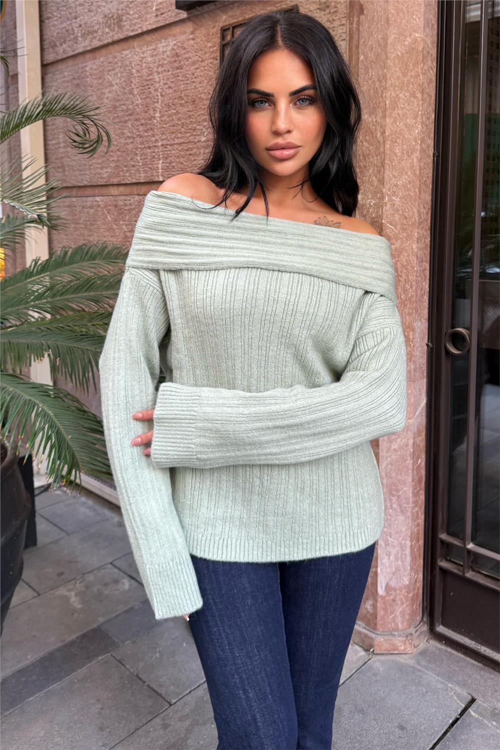 Mint Women Sweater